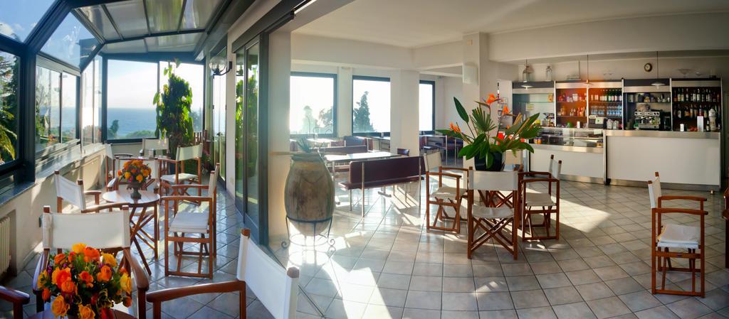 Residence Sant'Anna Pietra Ligure Esterno foto