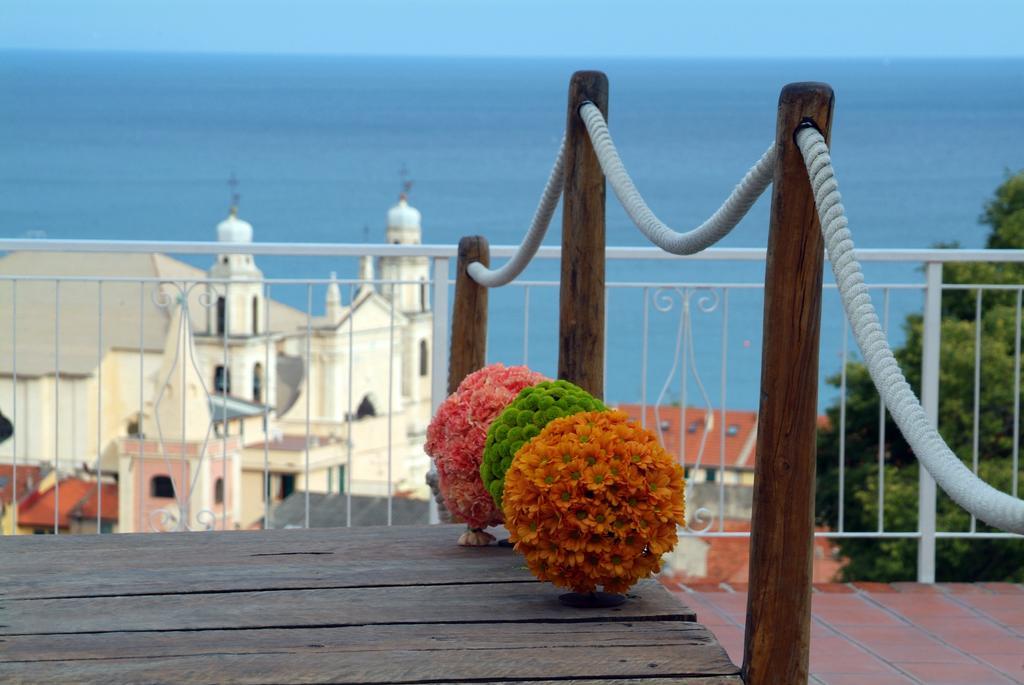 Residence Sant'Anna Pietra Ligure Esterno foto