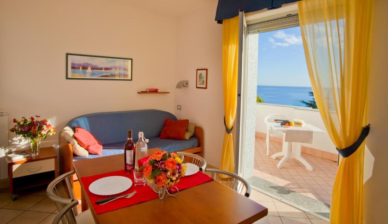 Residence Sant'Anna Pietra Ligure Esterno foto