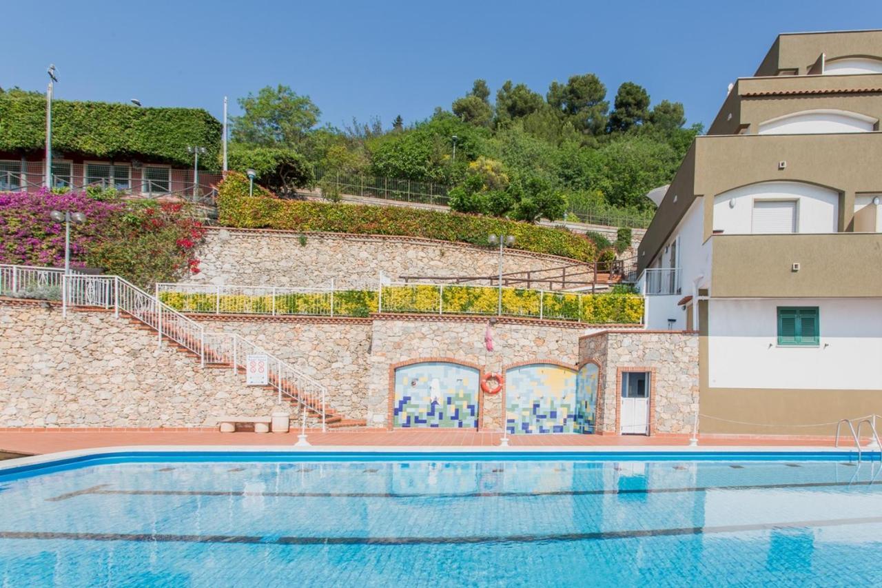 Residence Sant'Anna Pietra Ligure Esterno foto