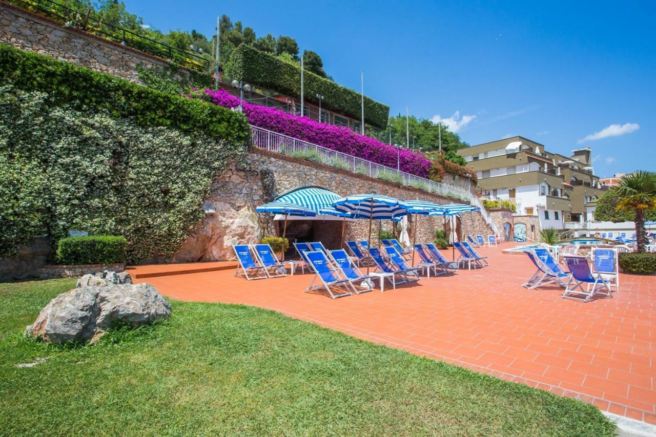 Residence Sant'Anna Pietra Ligure Esterno foto