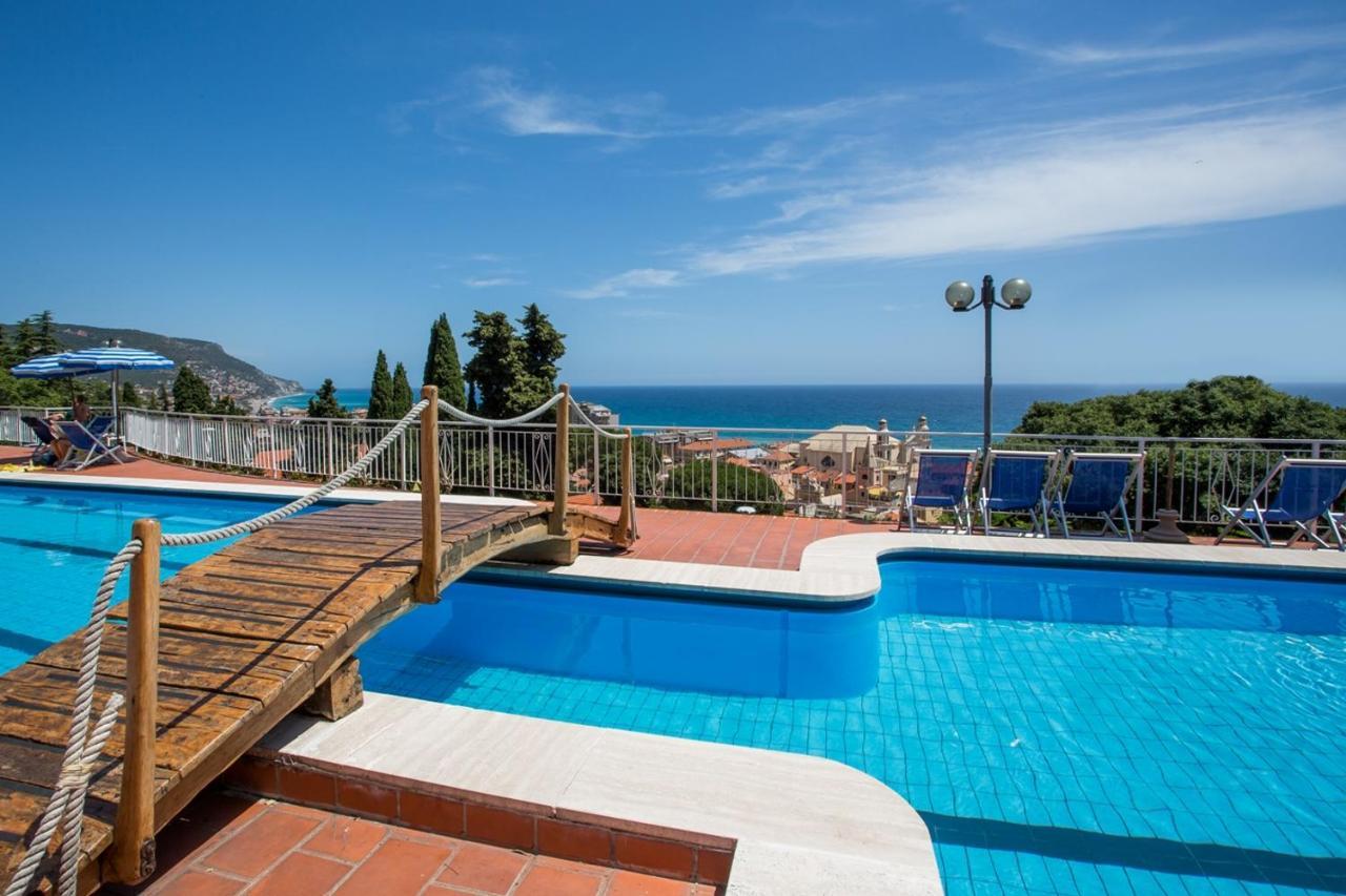 Residence Sant'Anna Pietra Ligure Esterno foto